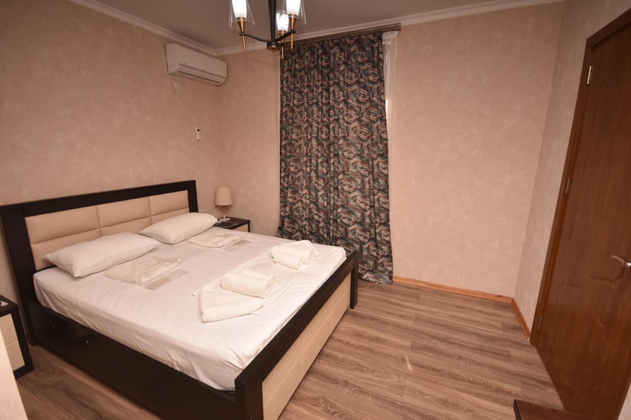 Hotel & Restaurant Sokhumi Zugdidi Extérieur photo