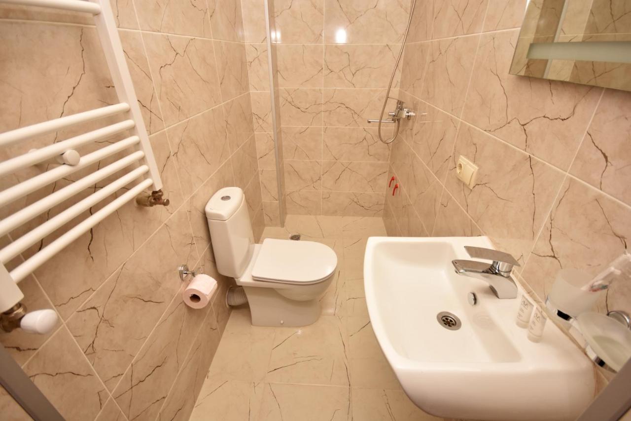Hotel & Restaurant Sokhumi Zugdidi Extérieur photo
