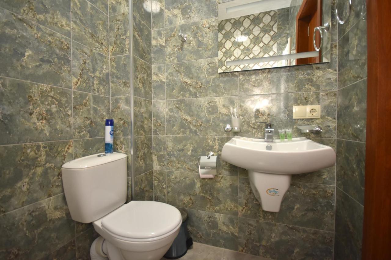Hotel & Restaurant Sokhumi Zugdidi Extérieur photo