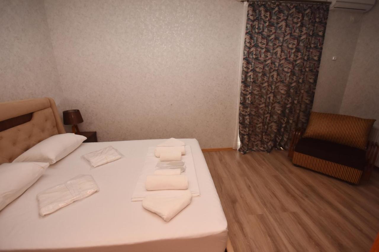 Hotel & Restaurant Sokhumi Zugdidi Extérieur photo