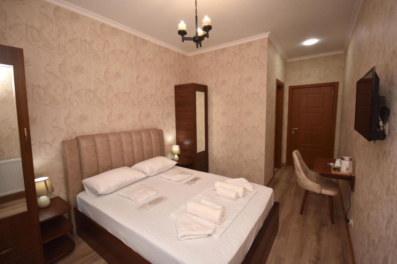 Hotel & Restaurant Sokhumi Zugdidi Extérieur photo