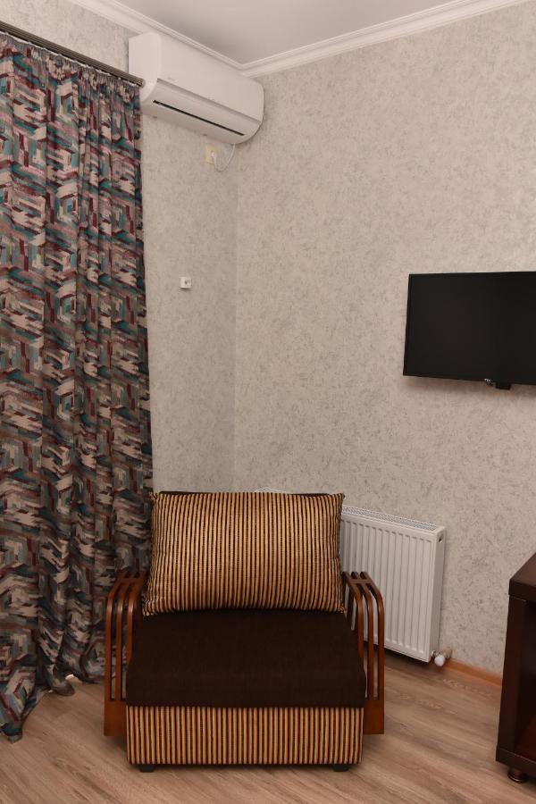 Hotel & Restaurant Sokhumi Zugdidi Extérieur photo