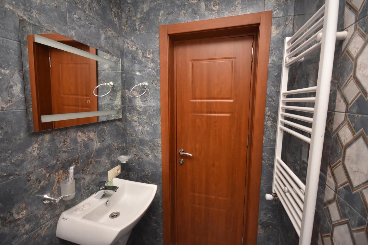 Hotel & Restaurant Sokhumi Zugdidi Extérieur photo